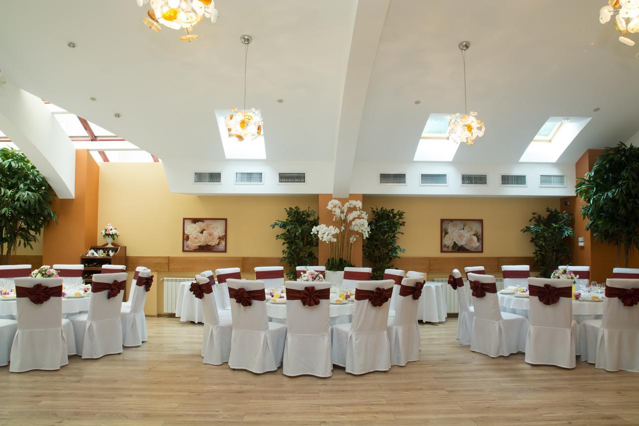 Hotel Nemira Slanic-Moldova Bagian luar foto