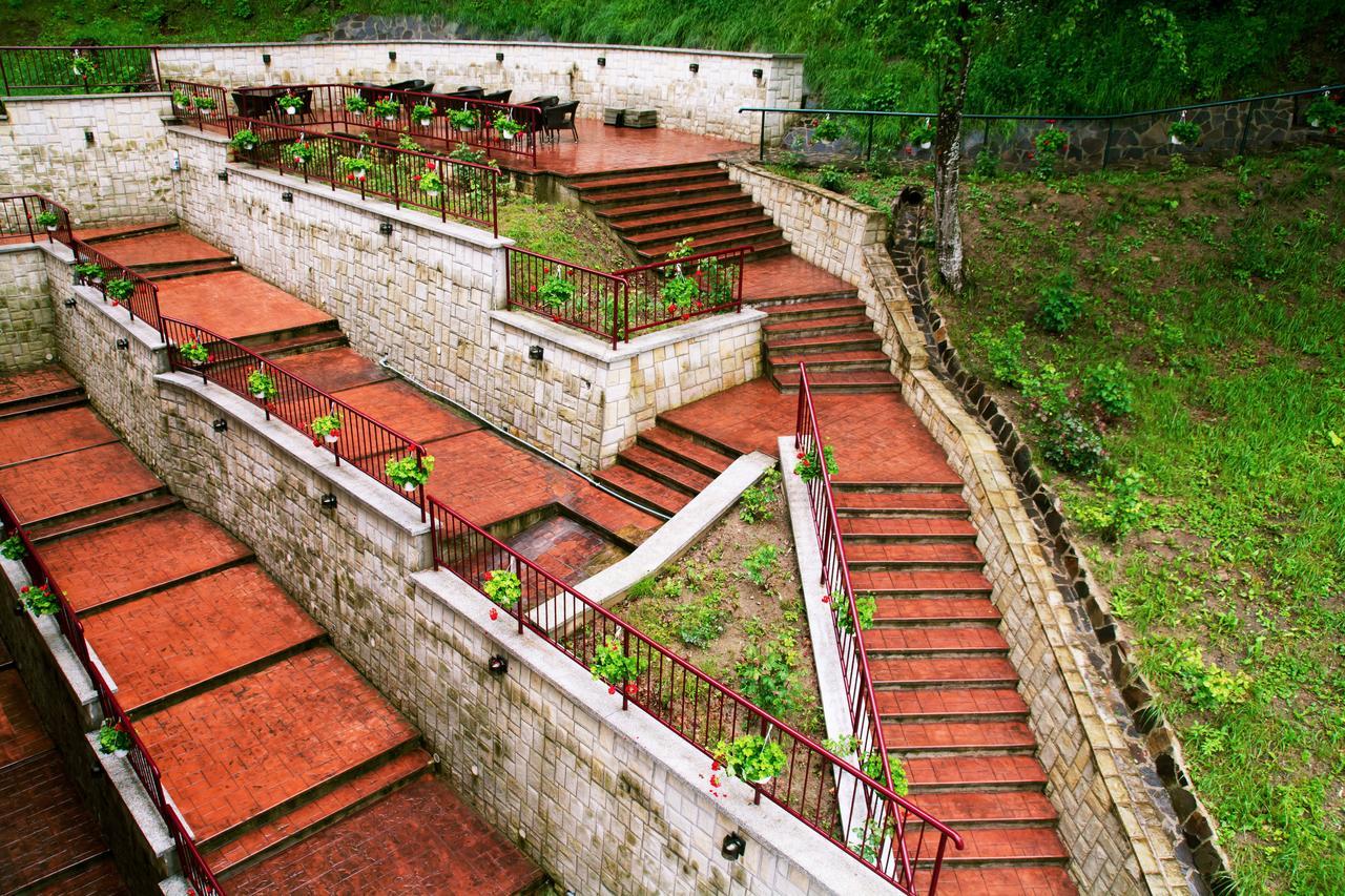 Hotel Nemira Slanic-Moldova Bagian luar foto