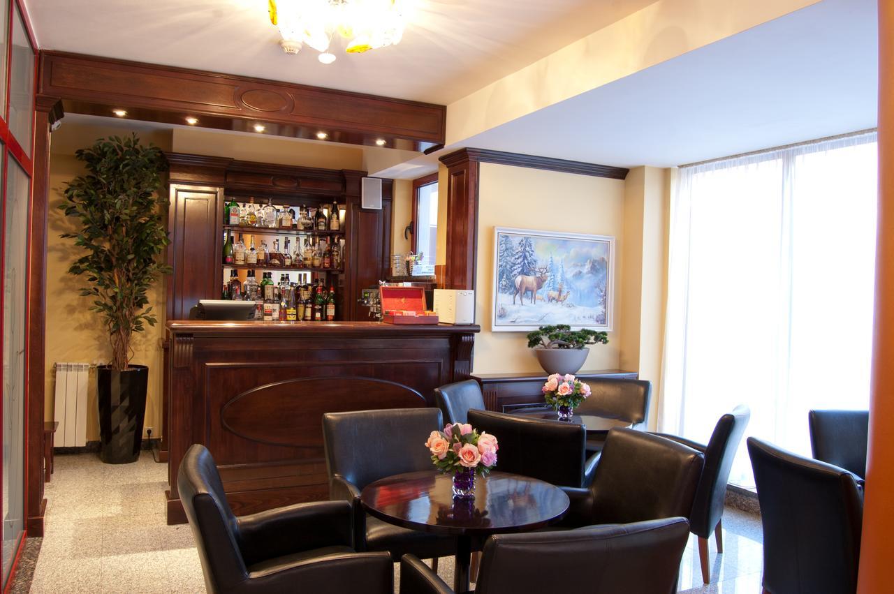 Hotel Nemira Slanic-Moldova Bagian luar foto