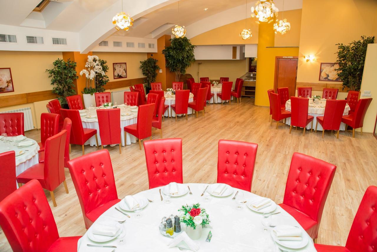 Hotel Nemira Slanic-Moldova Bagian luar foto