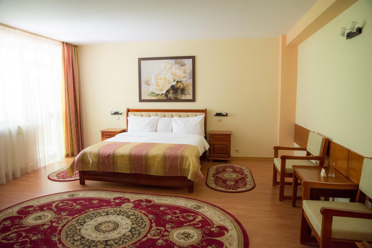 Hotel Nemira Slanic-Moldova Bagian luar foto